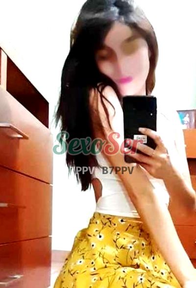 Romina, sexoservidora en Monterrey