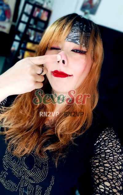Valentay, travesti que da masajes eróticos en Coyoacán