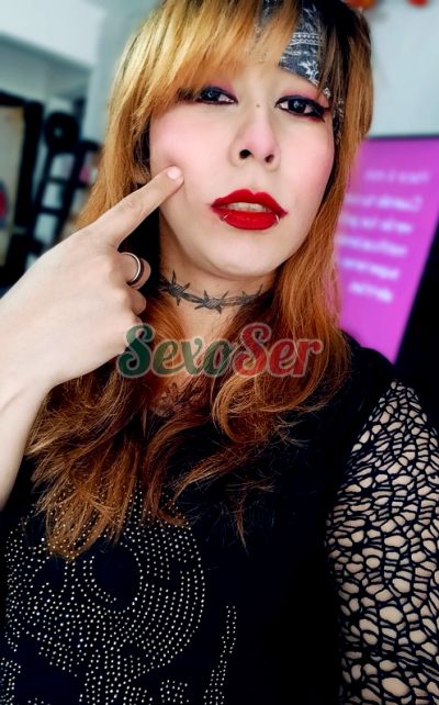 Valentay, travesti que da masajes eróticos en Coyoacán