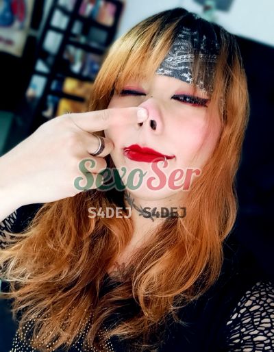 Valentay, travesti que hace videollamadas y sexting