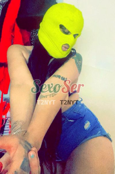 Dakota, mujer que hace videollamadas y sexting