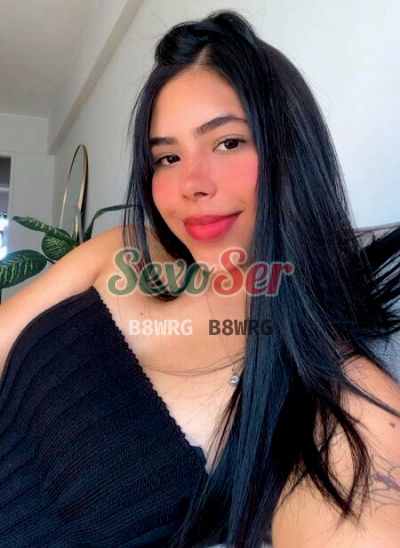 Natalia, mujer que hace videollamadas y sexting