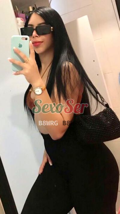 Natalia, mujer que hace videollamadas y sexting