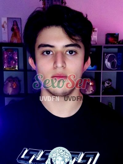 Erick, hombre que hace videollamadas y sexting