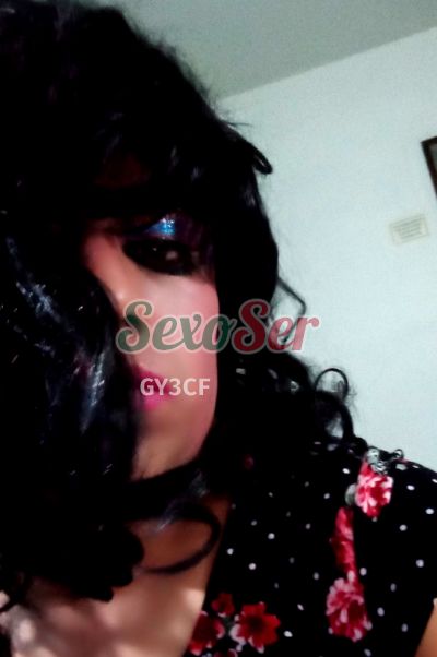 Nikol, travesti que hace videollamadas y sexting