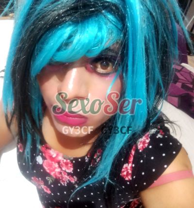 Nikol, travesti que hace videollamadas y sexting