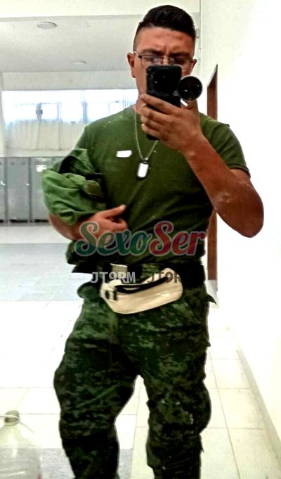 Omar, hombre que hace videollamadas y sexting