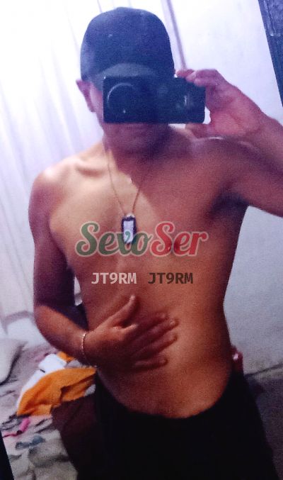 Omar, hombre que hace videollamadas y sexting