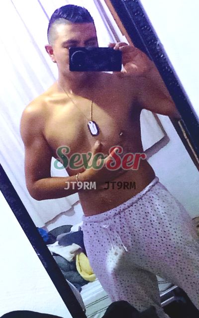 Omar, hombre que hace videollamadas y sexting