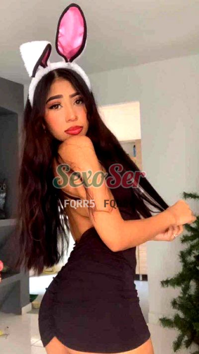 Isabel, mujer que hace videollamadas y sexting