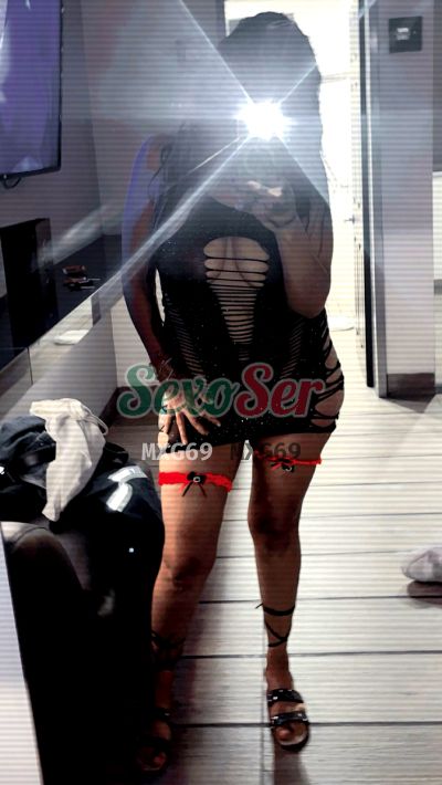 Dakota, mujer que hace videollamadas y sexting