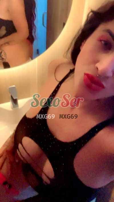 Dakota, mujer que hace videollamadas y sexting