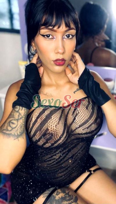 Aitana, mujer que hace videollamadas y sexting
