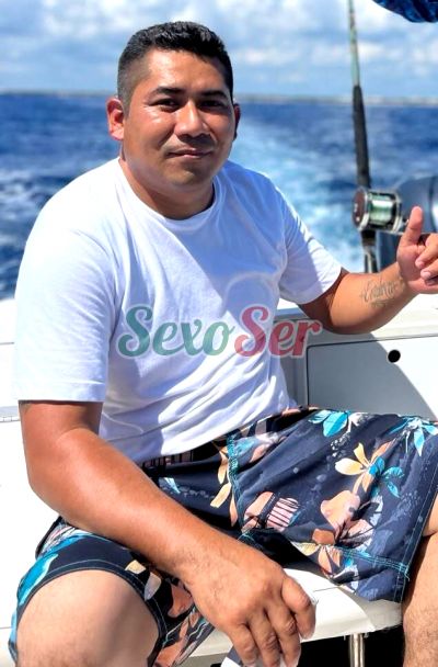 Victor Hernández 9842130340, hombre que da masajes eróticos en Playa del Carmen
